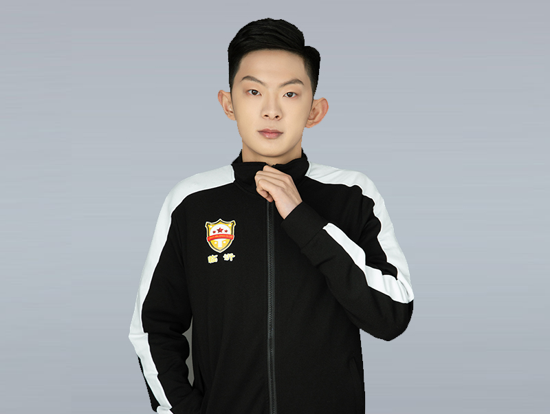 初级教练：狄庆凯